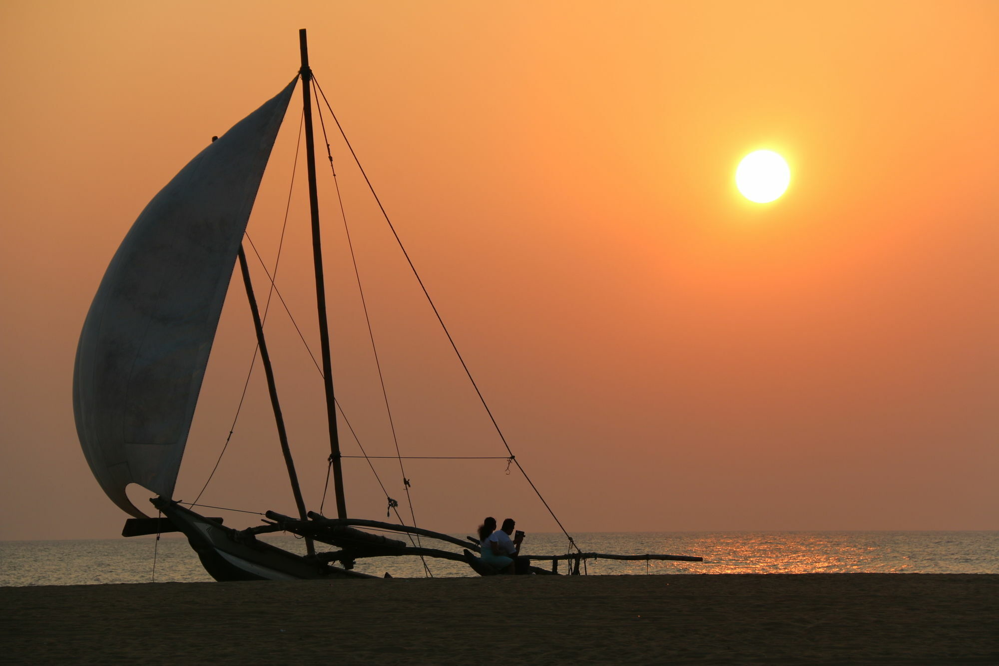 Janishi Residencies Hotel Negombo Buitenkant foto