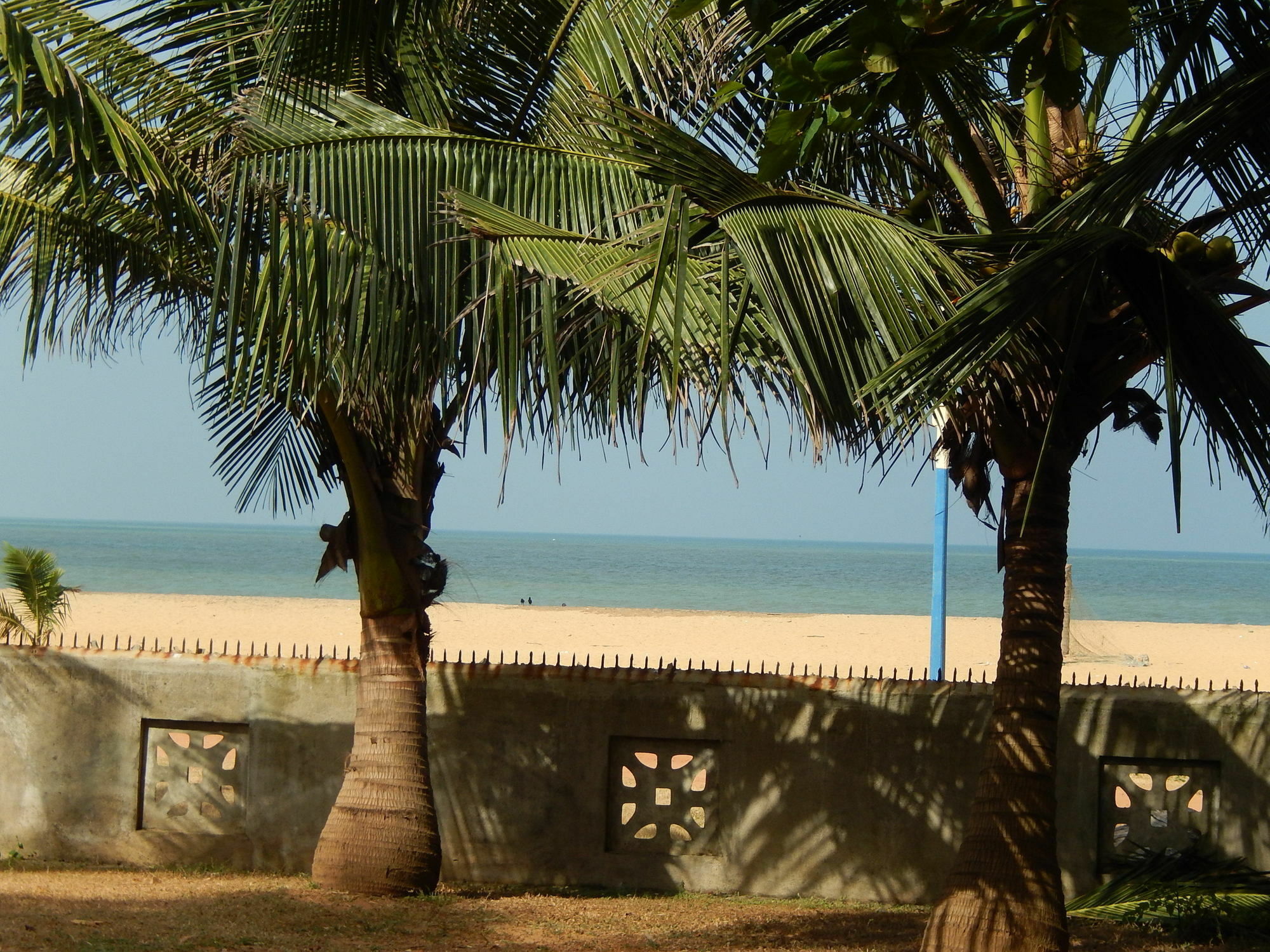 Janishi Residencies Hotel Negombo Buitenkant foto
